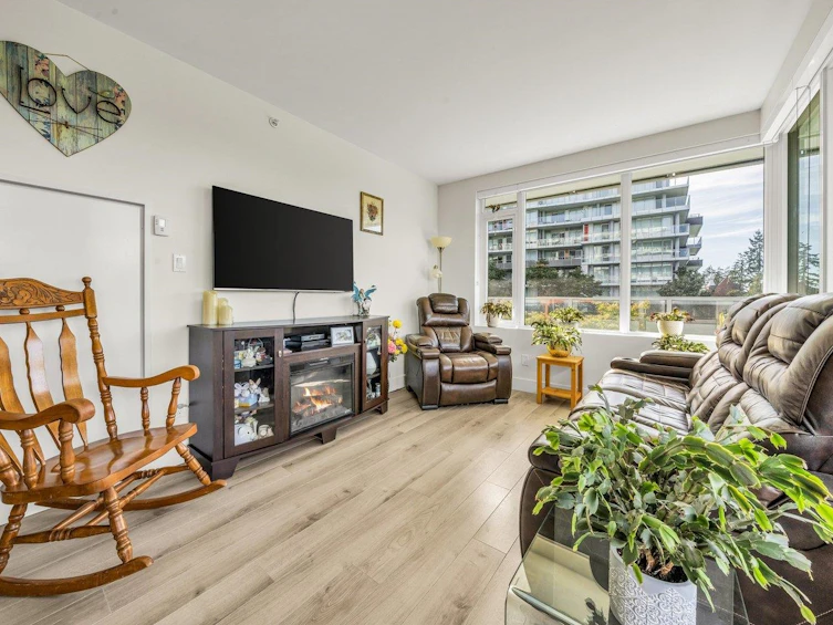 206-10788 No. 5 Road, Richmond, BC, V6W 0B7 - 10