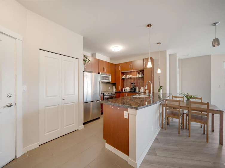 406-15168 19 Avenue, Surrey, BC, V4A 0A5 - 4