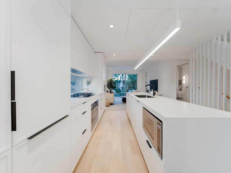2112 Prince Edward Street, Vancouver, BC, V5T 3M3 - 4