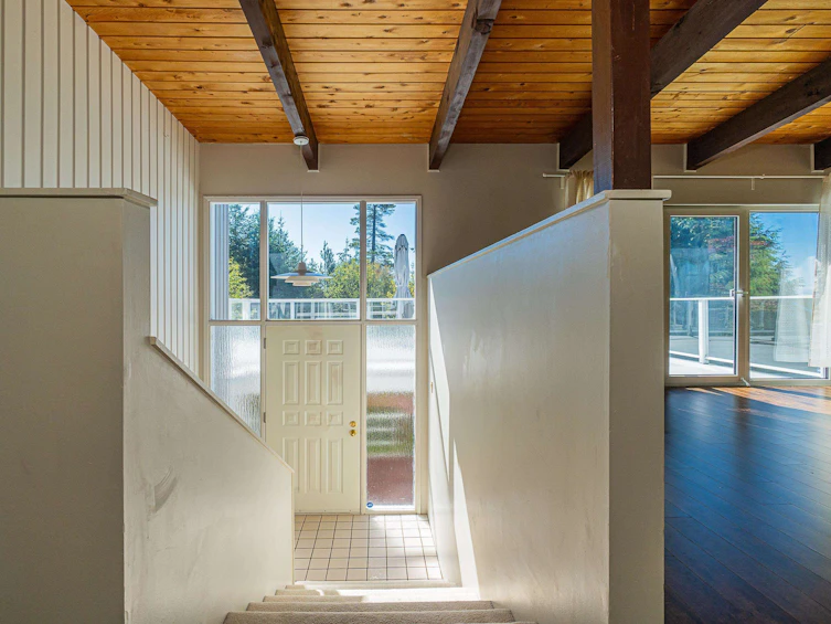 4554 Woodgreen Drive, West Vancouver, BC, V7S 2V2 - 2