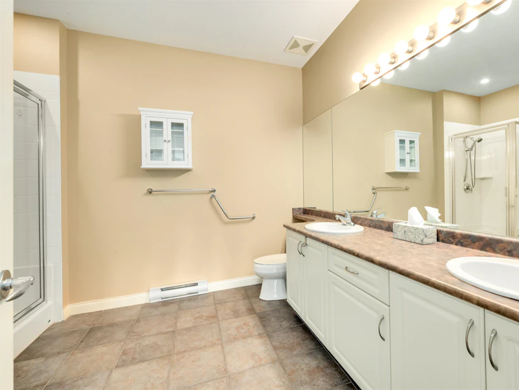 403-15323 17a, Surrey, BC, V4A 1V4 - 17