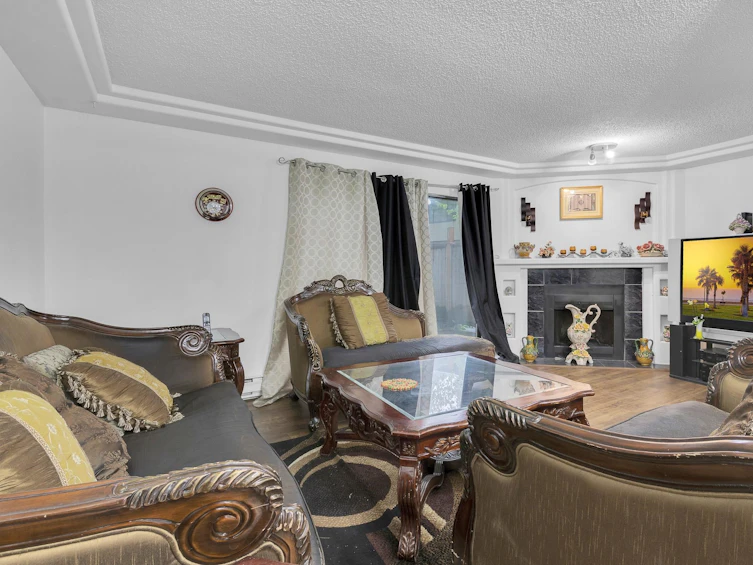 125-9465 Prince Charles, Surrey, BC, V3V 7G1 - 7