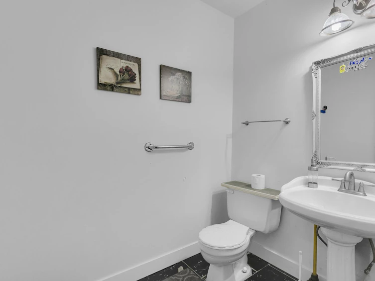 125-9465 Prince Charles, Surrey, BC, V3V 7G1 - 10