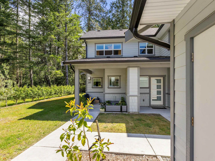 20-950 Woodsworth Road, Gibsons, BC, V0N 1V7