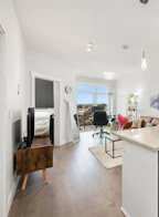 516 20686 Eastleigh Crescent
