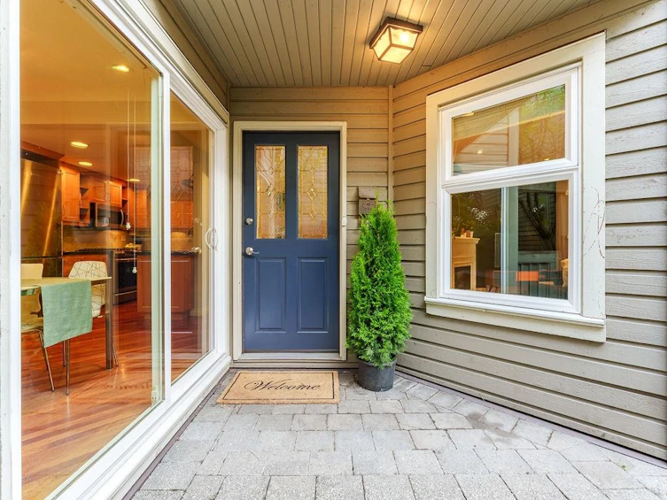2405 W 5th Avenue, Vancouver, BC, V6K 1S7 - 2