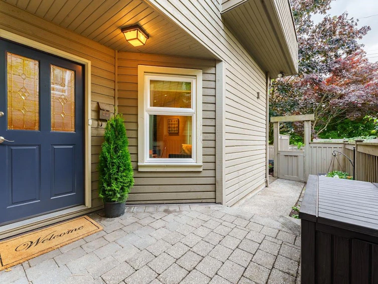 2405 W 5th Avenue, Vancouver, BC, V6K 1S7 - 3