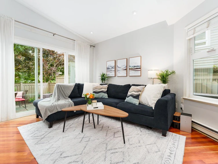 2405 W 5th Avenue, Vancouver, BC, V6K 1S7 - 8