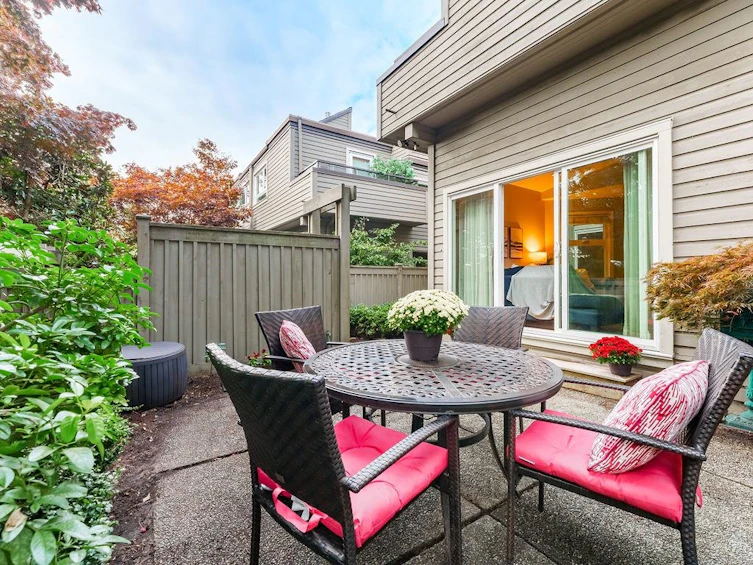 2405 W 5th Avenue, Vancouver, BC, V6K 1S7 - 10