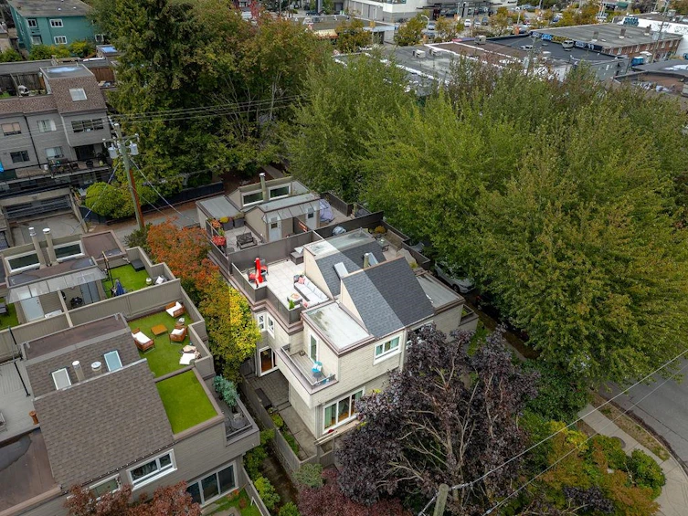 2405 W 5th Avenue, Vancouver, BC, V6K 1S7 - 35