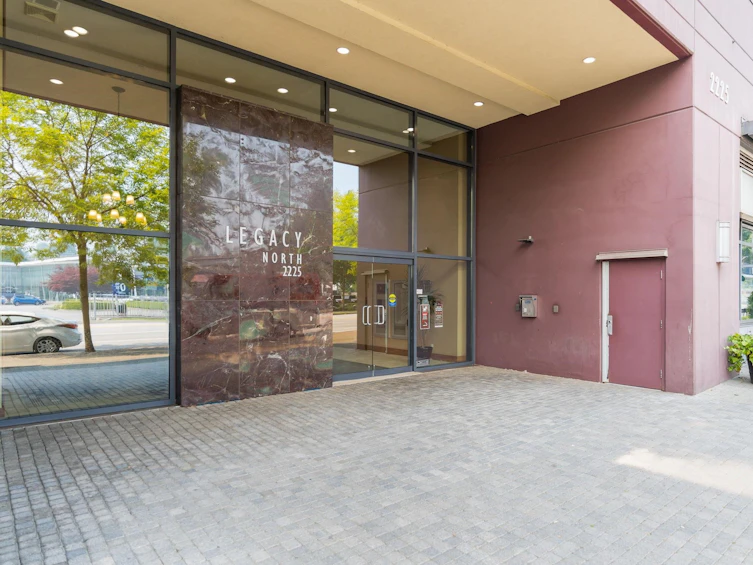 906-2225 Holdom Avenue, Burnaby, BC, V5B 0A1 - 14