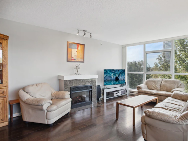 906-2225 Holdom Avenue, Burnaby, BC, V5B 0A1 - 8