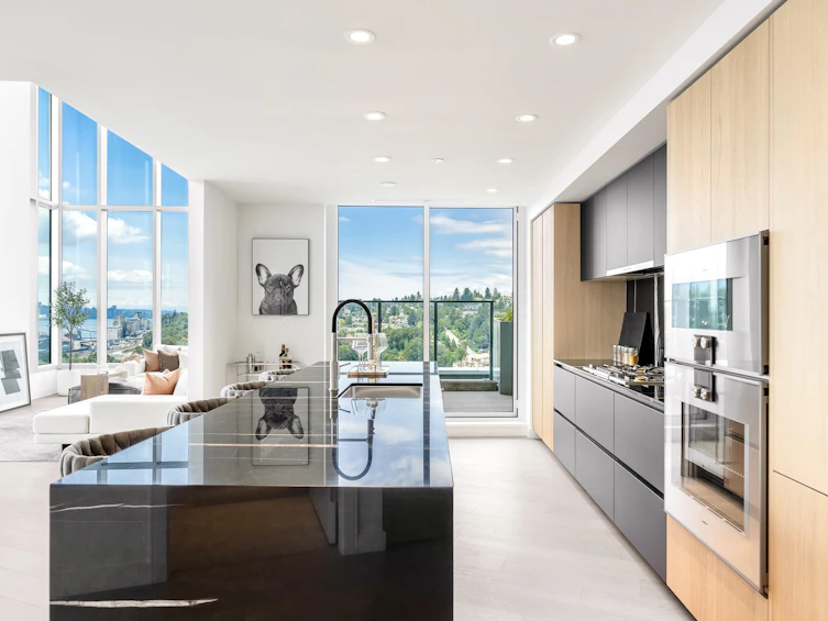 2405-1500 Fern Street, North Vancouver, BC, V7J 1H6 - 11
