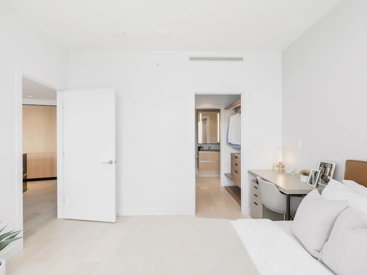 2405-1500 Fern Street, North Vancouver, BC, V7J 1H6 - 19