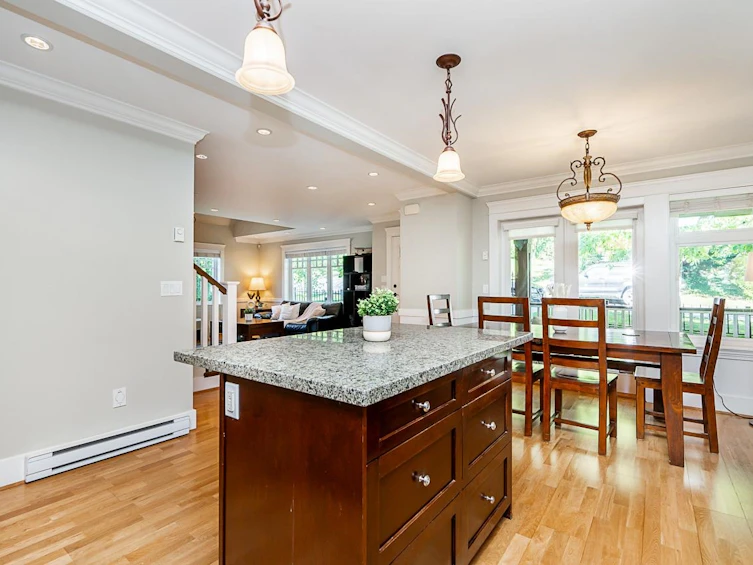 3375 Chesterfield Avenue, North Vancouver, BC, V7N 3N2 - 10