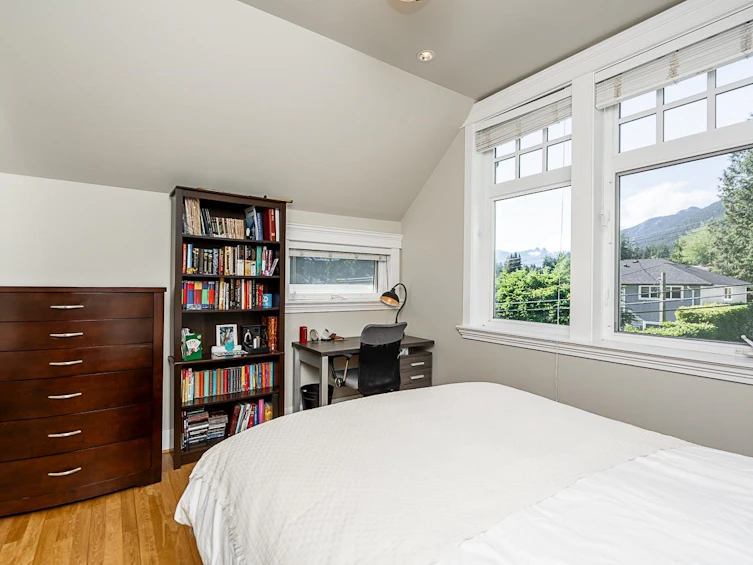 3375 Chesterfield Avenue, North Vancouver, BC, V7N 3N2 - 24