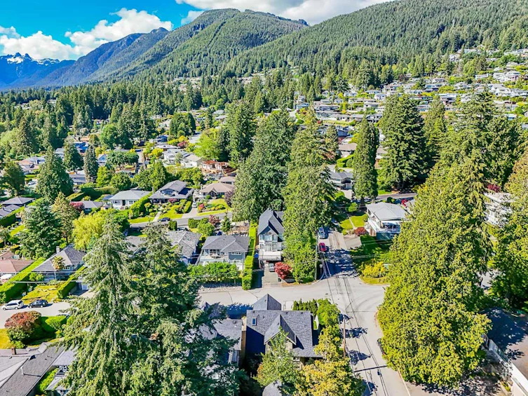 3375 Chesterfield Avenue, North Vancouver, BC, V7N 3N2 - 38
