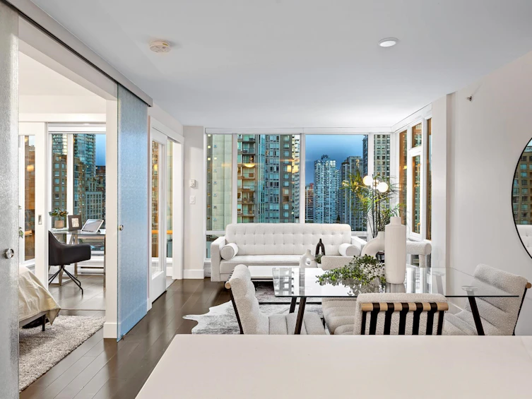 1004-535 Smithe Street, Vancouver, BC, V6B 0H2 - 3