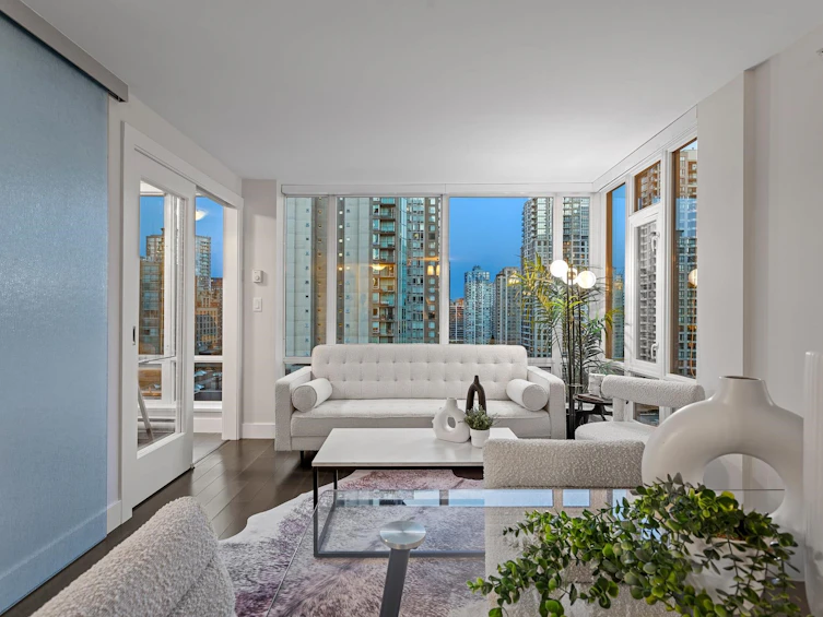 1004-535 Smithe Street, Vancouver, BC, V6B 0H2 - 4