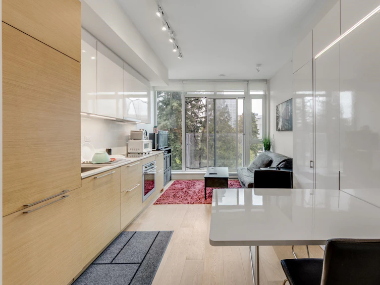 414-13438 Central, Surrey, BC, V3T 0N2 - 2