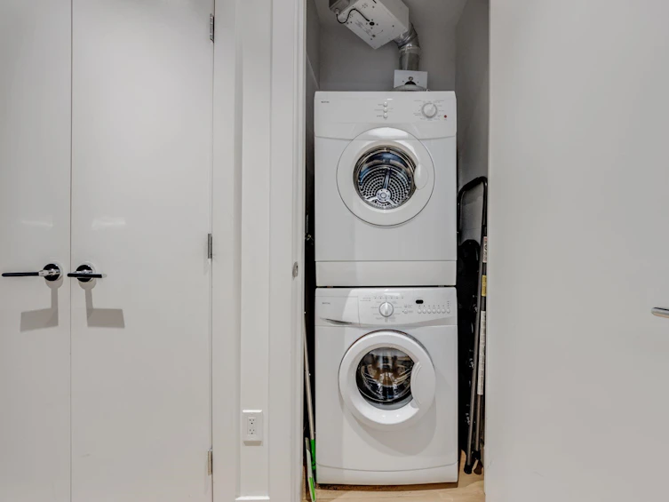 414-13438 Central, Surrey, BC, V3T 0N2 - 10