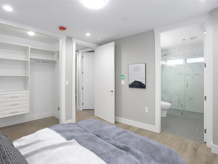 1910, E 19th Avenue, Vancouver, BC, V5N 2J2 - 9