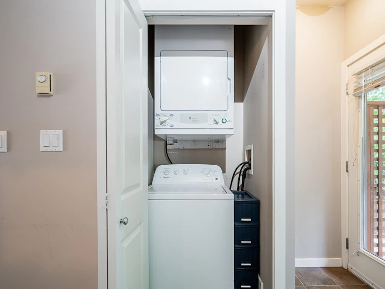 20-18701 66 Avenue, Surrey, BC, V3S 4P3 - 20