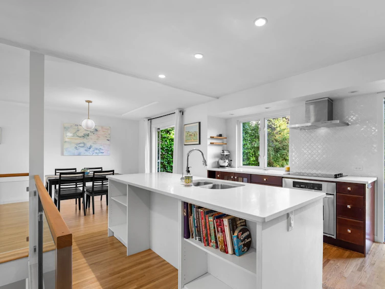 1146 Cortell Street, North Vancouver, BC, V7P 2A4 - 2