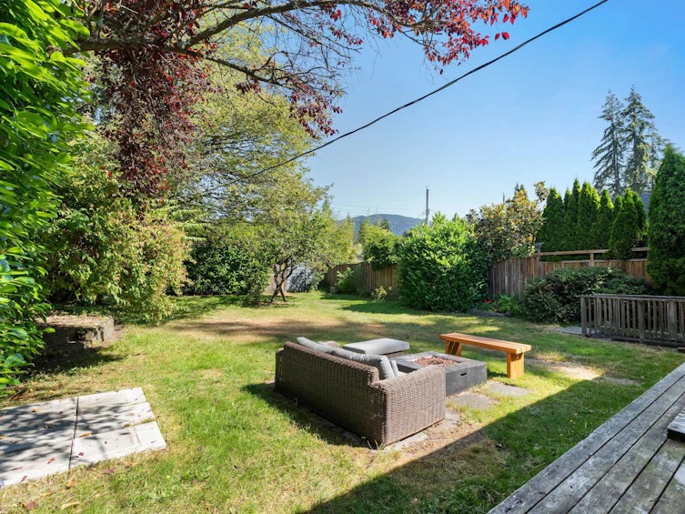 1146 Cortell Street, North Vancouver, BC, V7P 2A4 - 30