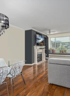305 2340 Hawthorne Avenue