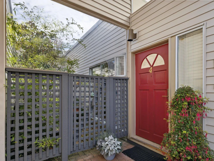 4-2272 Folkestone Way, West Vancouver, BC, V7S 2X7 - 3