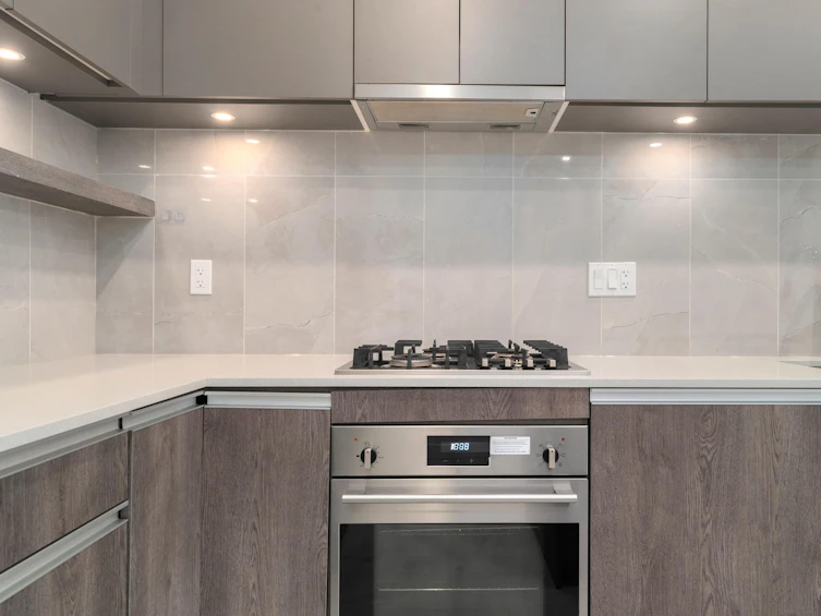 312-14225 103a, Surrey, BC, V3T 0T4 - 12