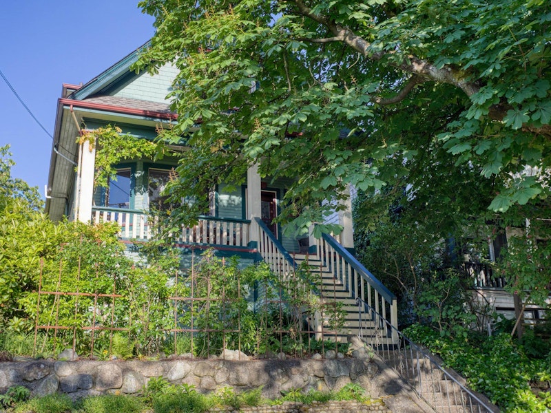 3236 Dumfries Street, Vancouver BC V5N 3S3