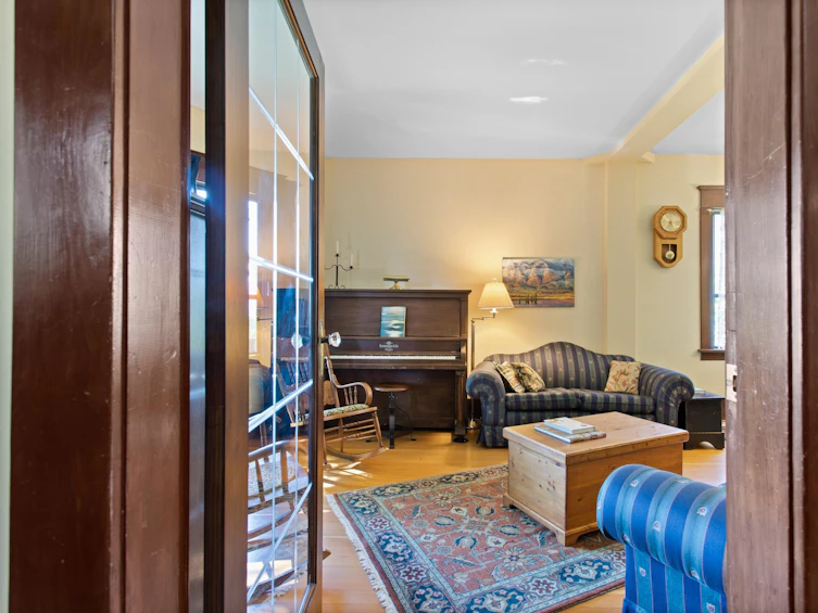 3236 Dumfries Street, Vancouver, BC, V5N 3S3 - 4