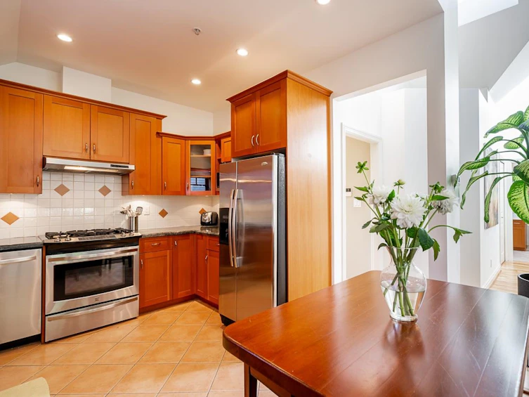 2357 Vine Street, Vancouver, BC, V6K 3K6 - 12