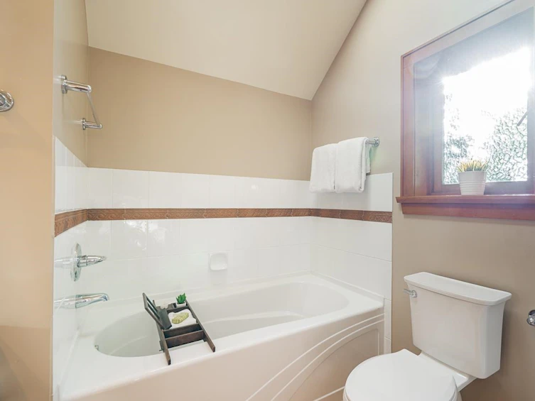 2357 Vine Street, Vancouver, BC, V6K 3K6 - 19