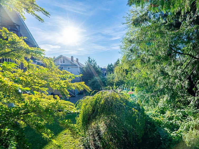2357 Vine Street, Vancouver, BC, V6K 3K6 - 22
