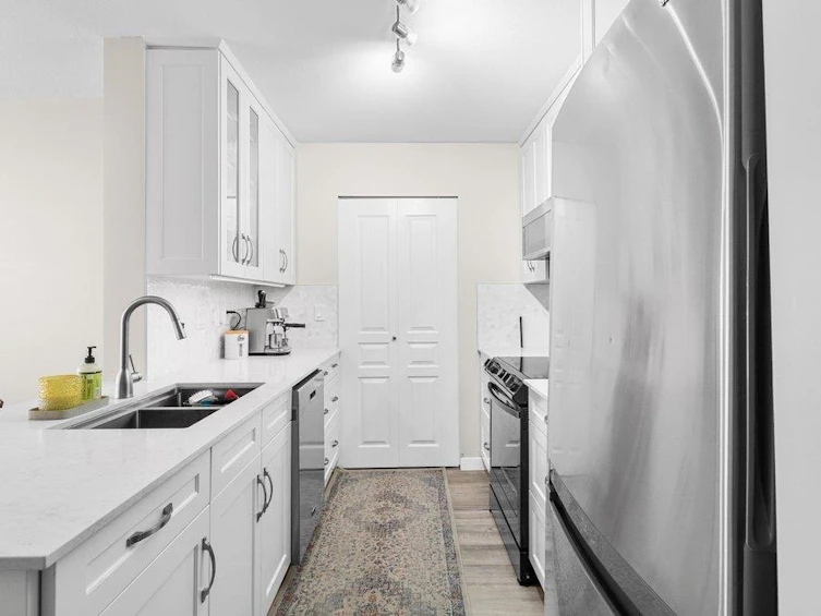 107-3235 W 4th Avenue, Vancouver, BC, V6K 1R8 - 4