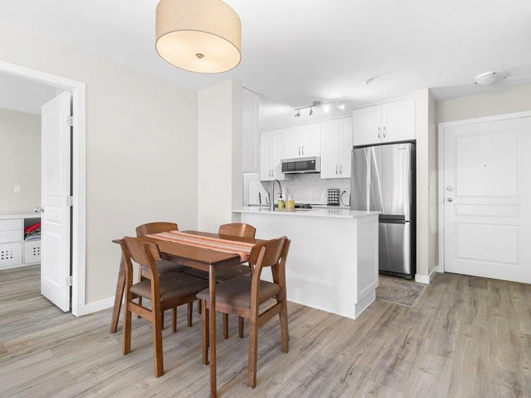 107-3235 W 4th Avenue, Vancouver, BC, V6K 1R8 - 7