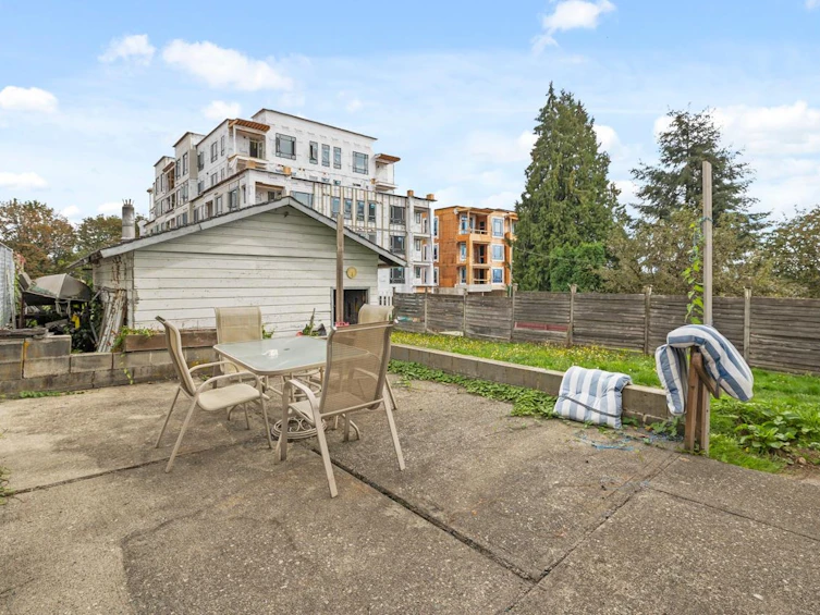 217 Lebleu Street, Coquitlam, BC, V3K 4L7 - 8