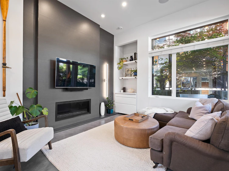 767 Ridgeway Avenue, North Vancouver, BC, V7L 3R1 - 2