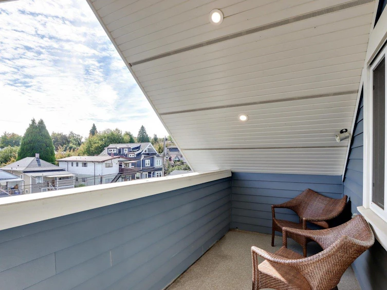 980 East 13th Avenue, Vancouver, BC, V5T 2L7 - 21