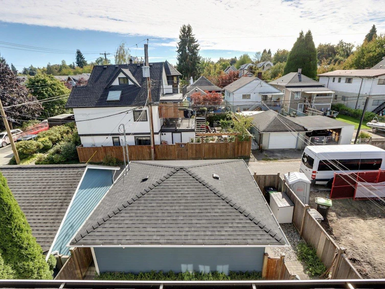 980 East 13th Avenue, Vancouver, BC, V5T 2L7 - 22