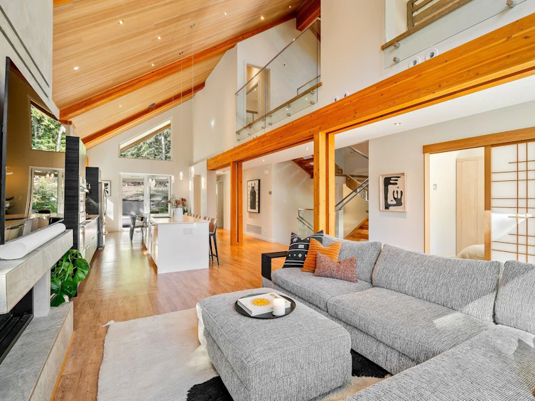 9206 Emerald Drive, Whistler, BC, V8E 0G5 - 2