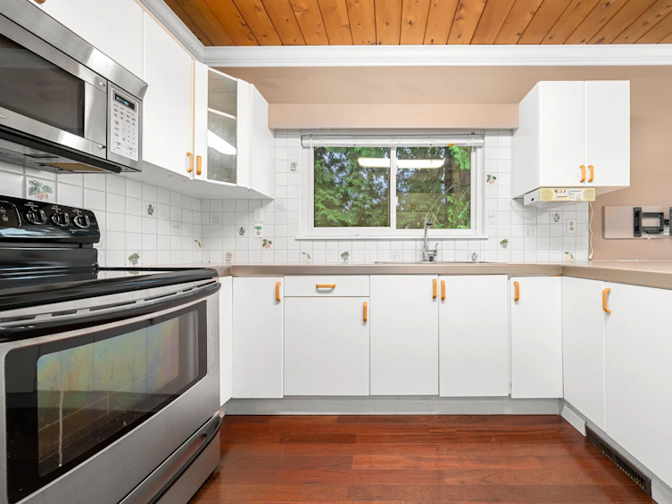 3570 Lonsdale Avenue, North Vancouver, BC, V7N 3K4 - 7