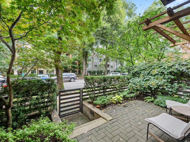 105-2020 W 12th Avenue, Vancouver, BC, V6J 0C5 - 2