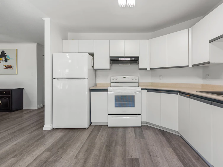 205-15809 Marine, Surrey, BC, V4B 1E7 - 11
