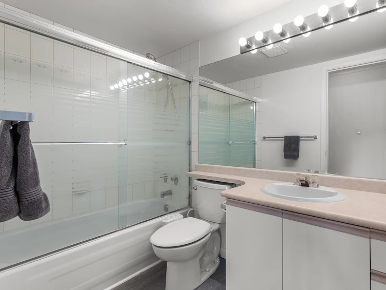 205-15809 Marine, Surrey, BC, V4B 1E7 - 24