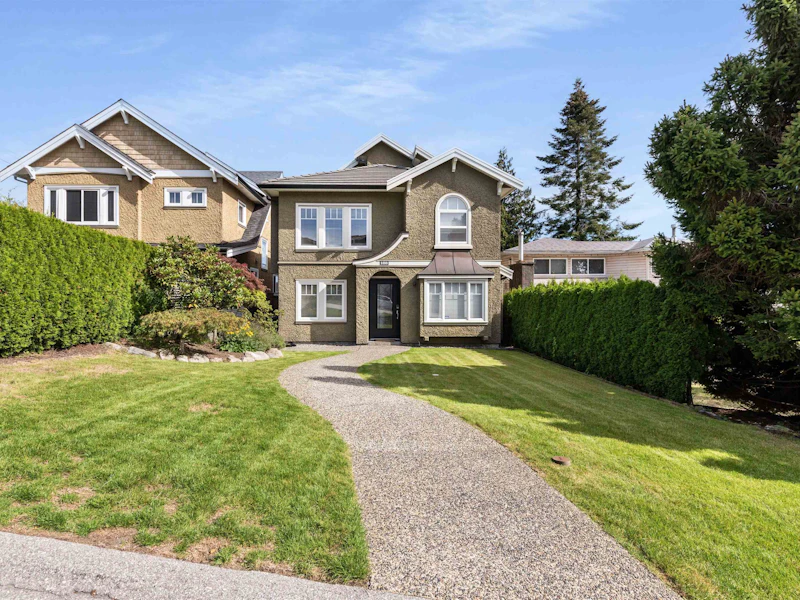 188 N Howard Avenue, Burnaby BC V5B 1J5