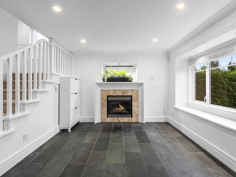 188 N Howard Avenue, Burnaby, BC, V5B 1J5 - 3